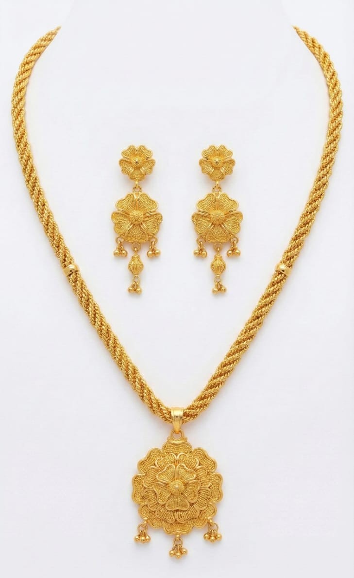 Traditional Floral Gold Necklace Set